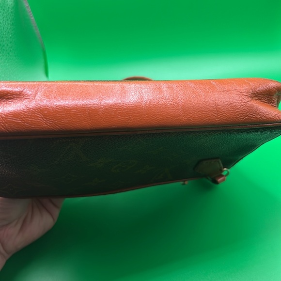 Vintage Louis Vuitton Pouchette Wristlet - Picture 9 of 15